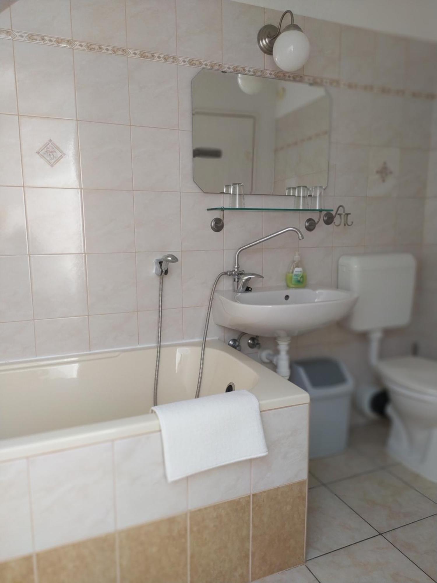 Panzió-Kemping Bekölce Bekolce Ruang foto